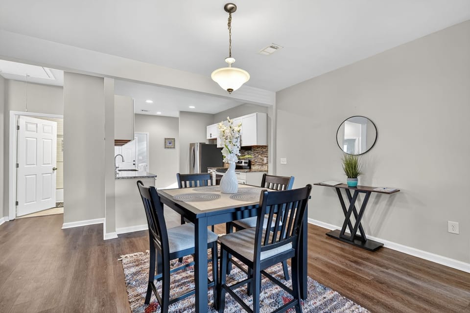 House, 3 Bedrooms | Dining