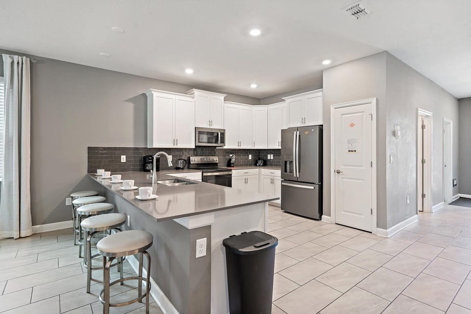 House, Multiple Bedrooms | Private kitchen | Coffee/tea maker, fridge, oven, toaster