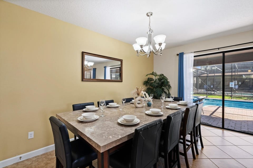 House, Multiple Bedrooms | Dining