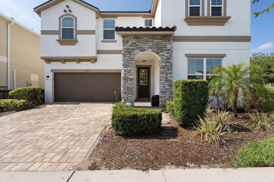 House, 6 Bedrooms | Exterior