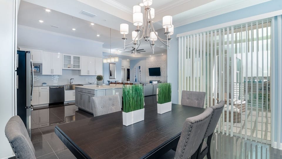 Condo, 4 Bedrooms | Private kitchen | Fridge, oven, coffee/tea maker, toaster