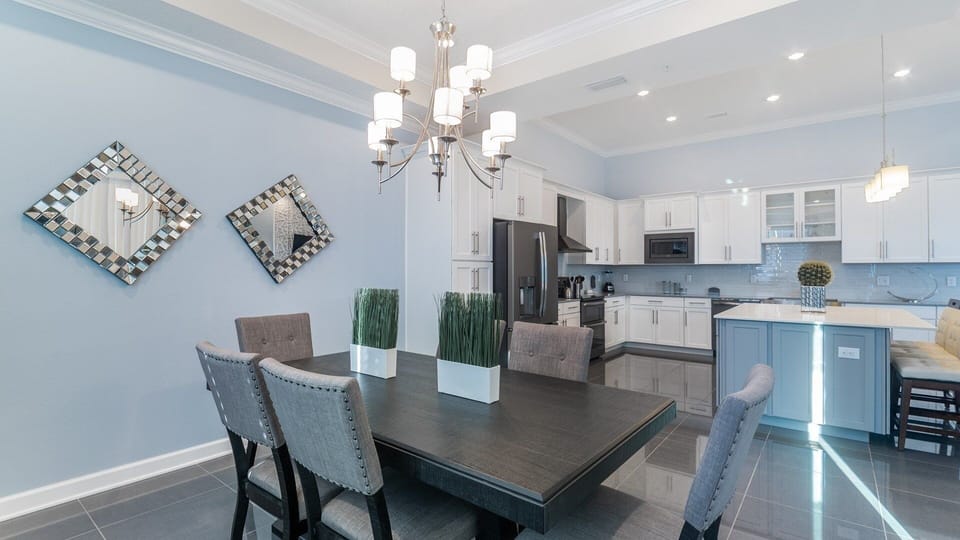 Condo, 4 Bedrooms | Dining