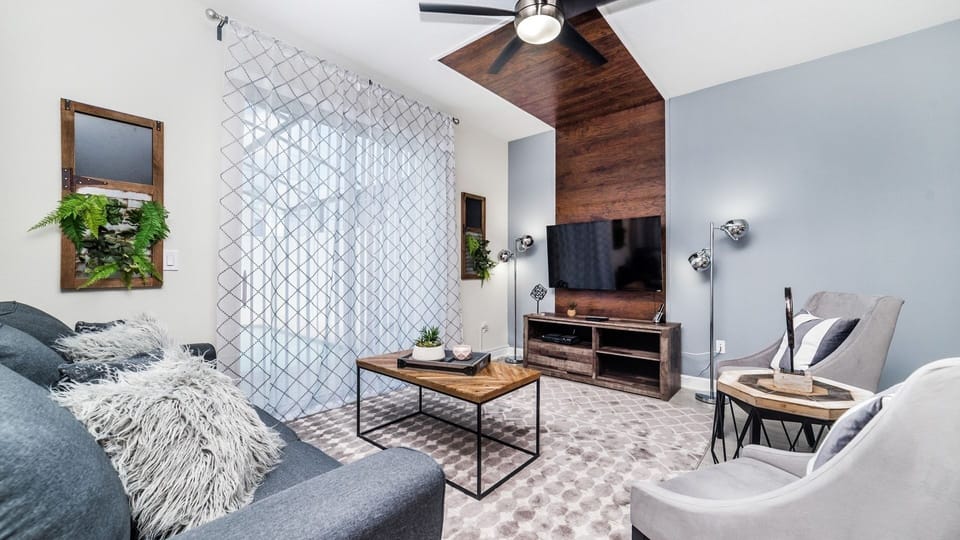 Townhome, 4 Bedrooms | Living area
