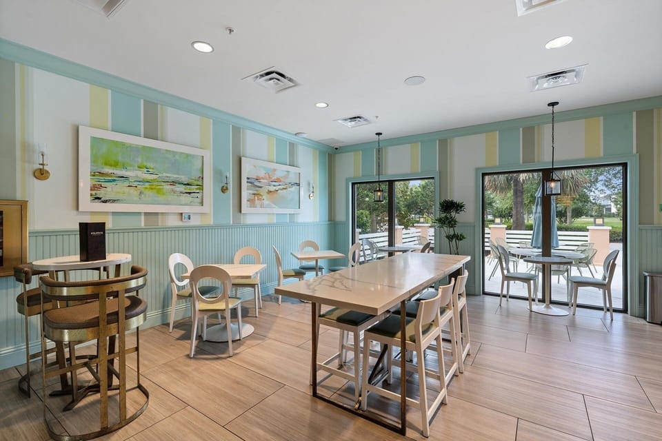 House, 6 Bedrooms | Dining