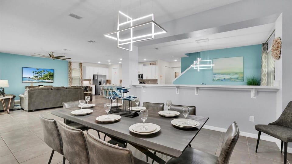 House, Multiple Bedrooms | Dining