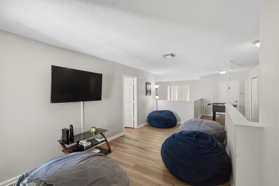 House, 6 Bedrooms | Interior