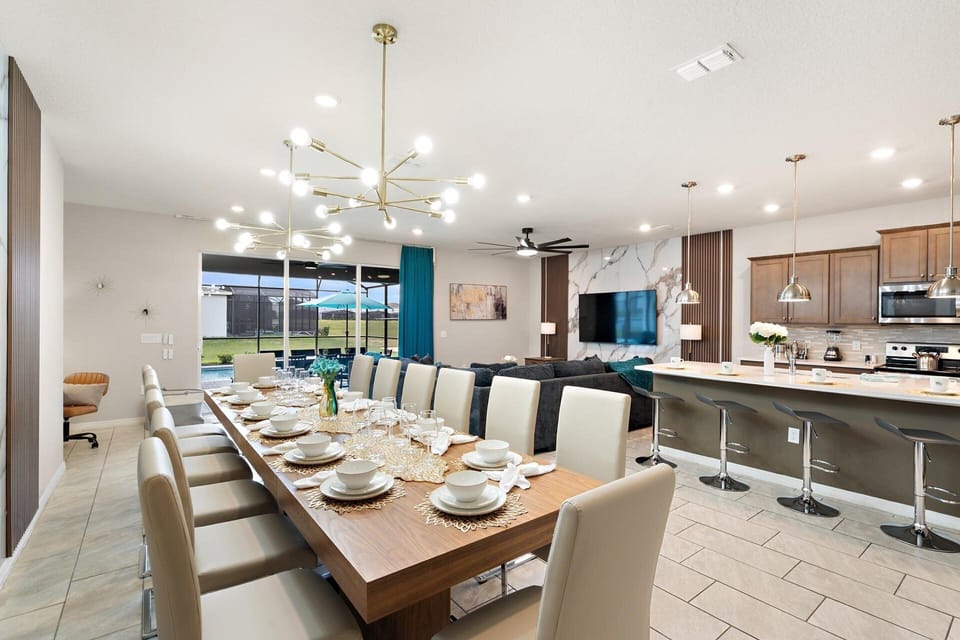 House, Multiple Bedrooms | Dining