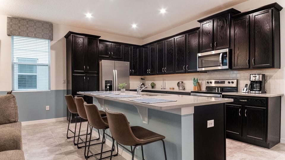 House, 5 Bedrooms | Private kitchen | Coffee/tea maker, fridge, oven, toaster