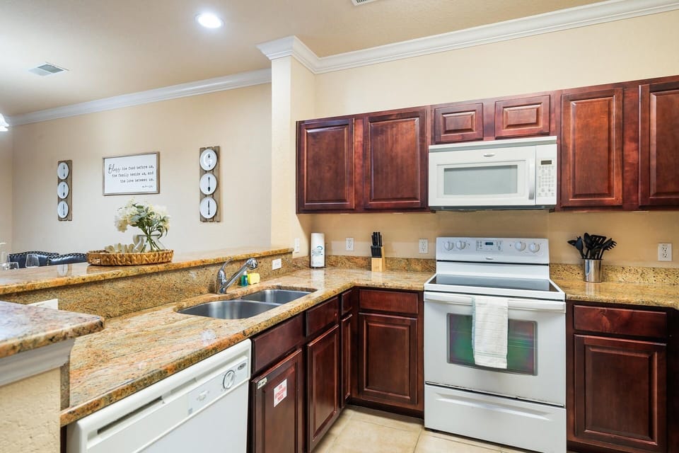 Condo, 2 Bedrooms | Private kitchen | Coffee/tea maker, fridge, oven, toaster