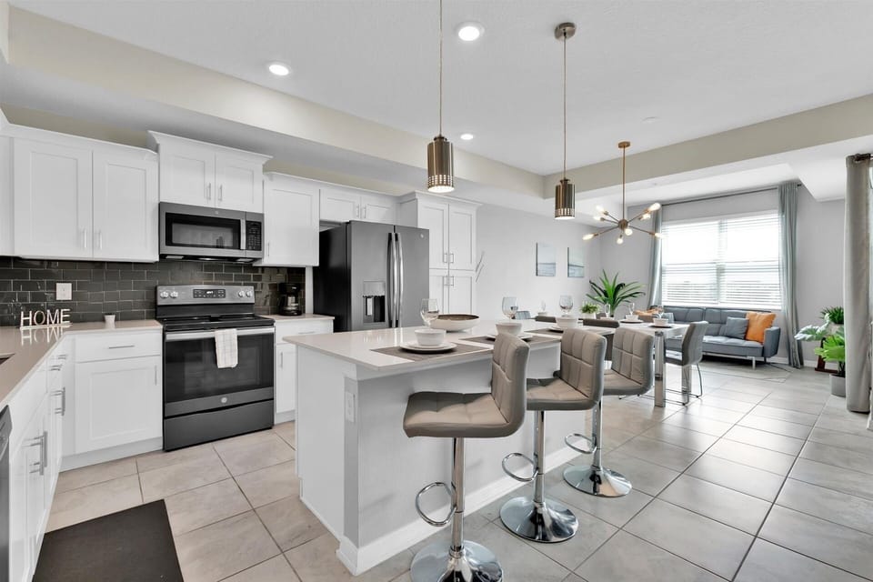 Condo, 2 Bedrooms | Private kitchen | Coffee/tea maker, fridge, oven, toaster