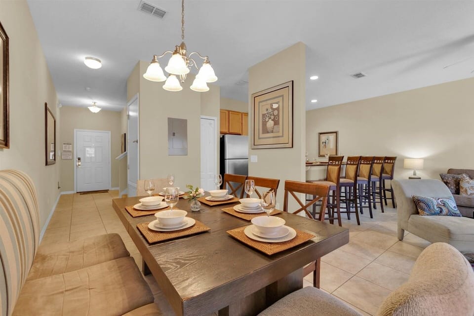 Villa, 4 Bedrooms | Dining