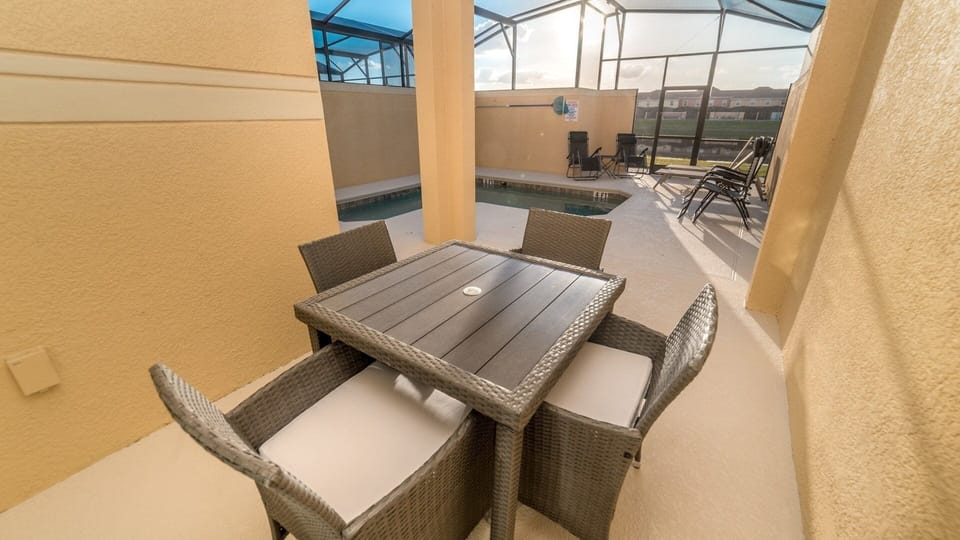 Townhome, 4 Bedrooms | Outdoor dining