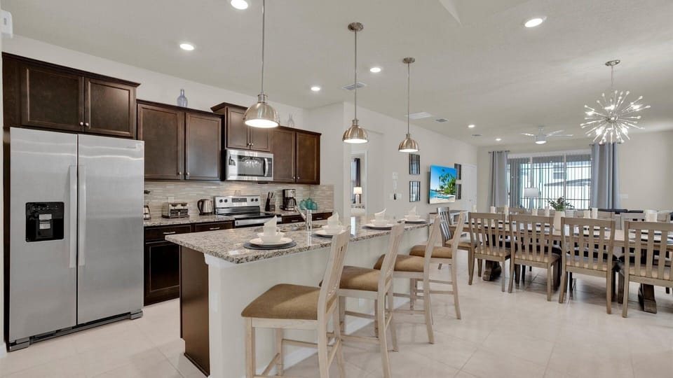 House, Multiple Bedrooms | Private kitchen | Fridge, oven, coffee/tea maker, toaster