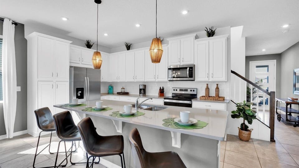 Townhome, 5 Bedrooms | Private kitchen | Coffee/tea maker, fridge, oven, toaster