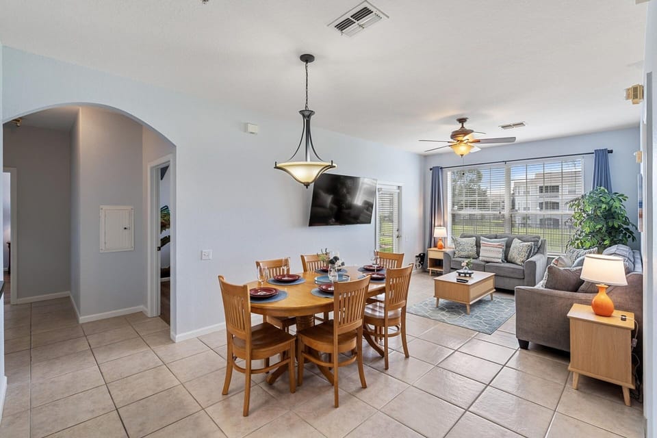 Condo, 3 Bedrooms | Dining