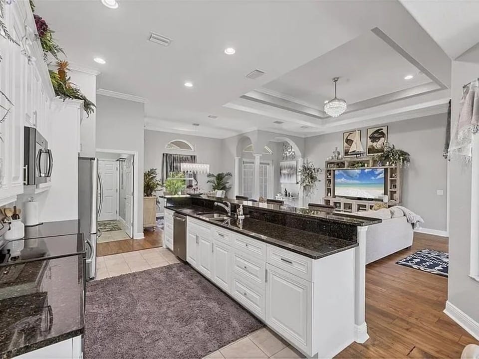 House, 3 Bedrooms | Private kitchen | Coffee/tea maker, fridge, oven, toaster