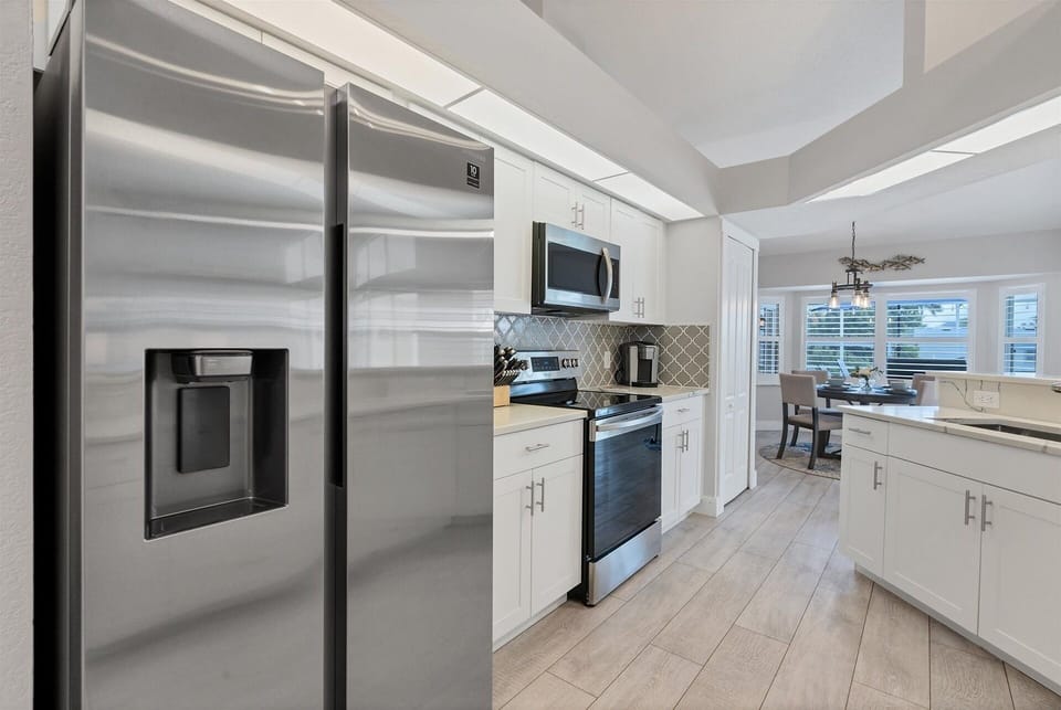 House, 3 Bedrooms | Private kitchen | Fridge, oven, coffee/tea maker, toaster