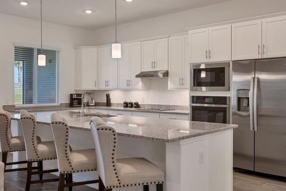 House, 3 Bedrooms | Private kitchen | Coffee/tea maker, fridge, oven, toaster