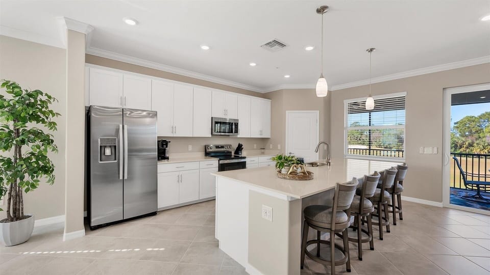 Townhome, 3 Bedrooms | Private kitchen | Coffee/tea maker, fridge, oven, toaster