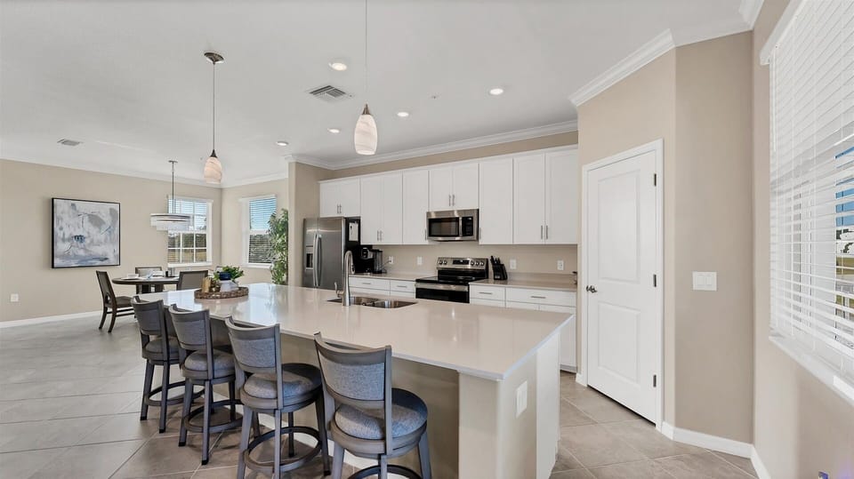 Townhome, 3 Bedrooms | Private kitchen | Coffee/tea maker, fridge, oven, toaster