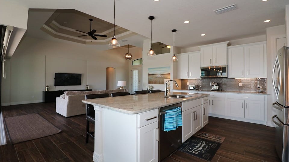 House, 3 Bedrooms | Private kitchen | Fridge, oven, coffee/tea maker, toaster