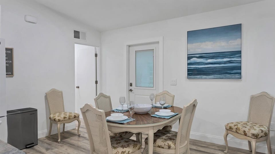 House, 3 Bedrooms | Dining