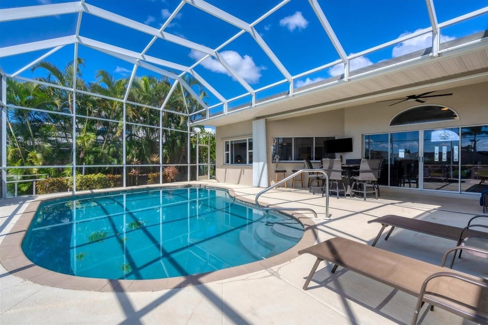 House, 3 Bedrooms | Pool