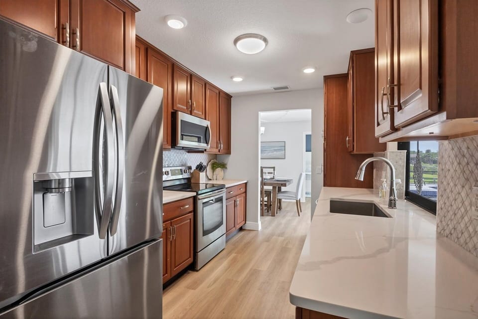 House, 3 Bedrooms | Private kitchen | Fridge, oven, coffee/tea maker, toaster