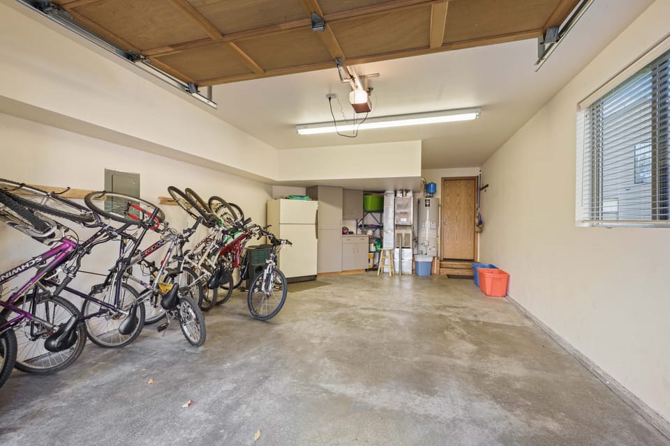 Condo, 3 Bedrooms | Interior