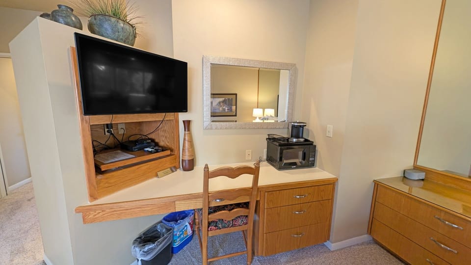 Condo, 1 Bedroom | Interior