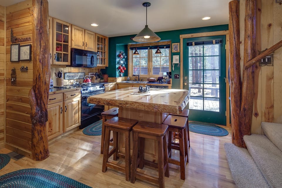 House, 3 Bedrooms | Private kitchen | Fridge, oven, coffee/tea maker, toaster