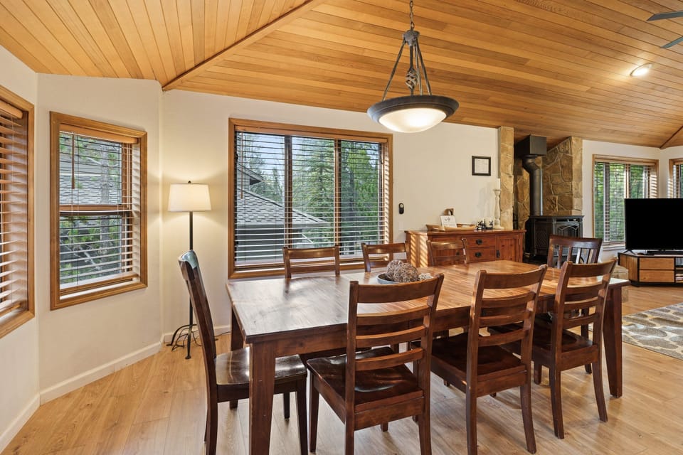 House, 3 Bedrooms | Dining