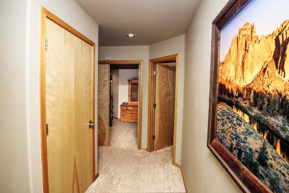 House, 5 Bedrooms | Interior