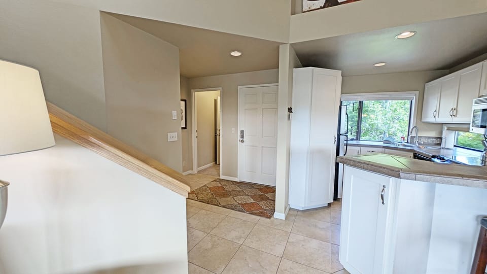 Condo, 2 Bedrooms | Private kitchen | Fridge, oven, coffee/tea maker, toaster