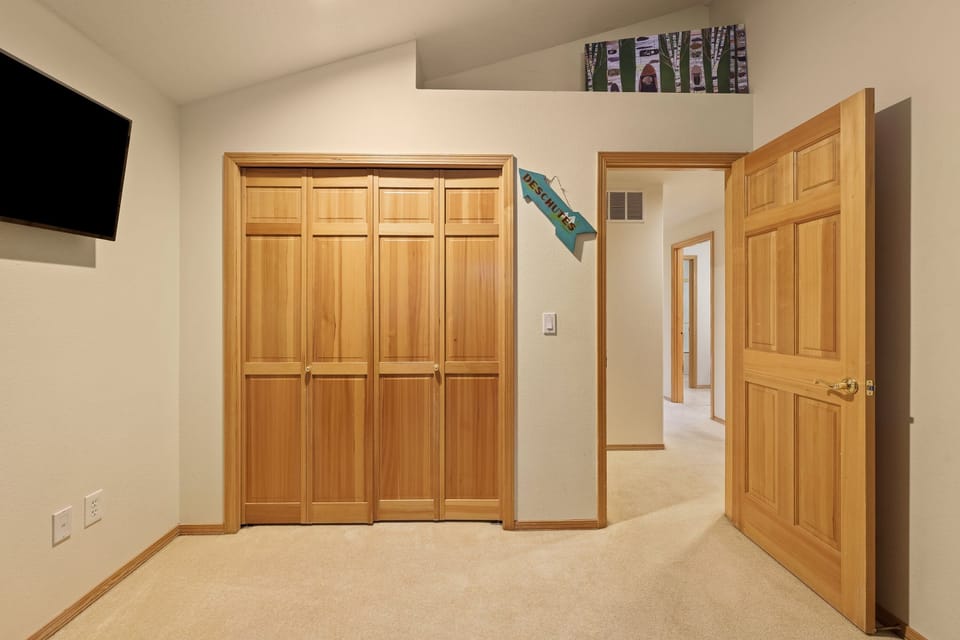 House, 5 Bedrooms | Interior