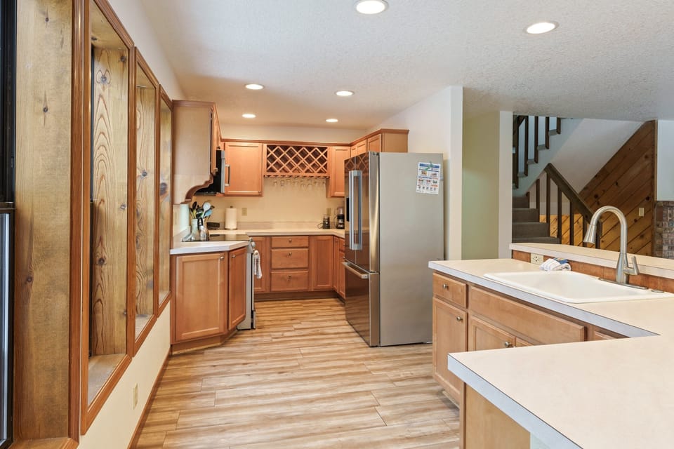 House, 5 Bedrooms | Private kitchen | Fridge, coffee/tea maker