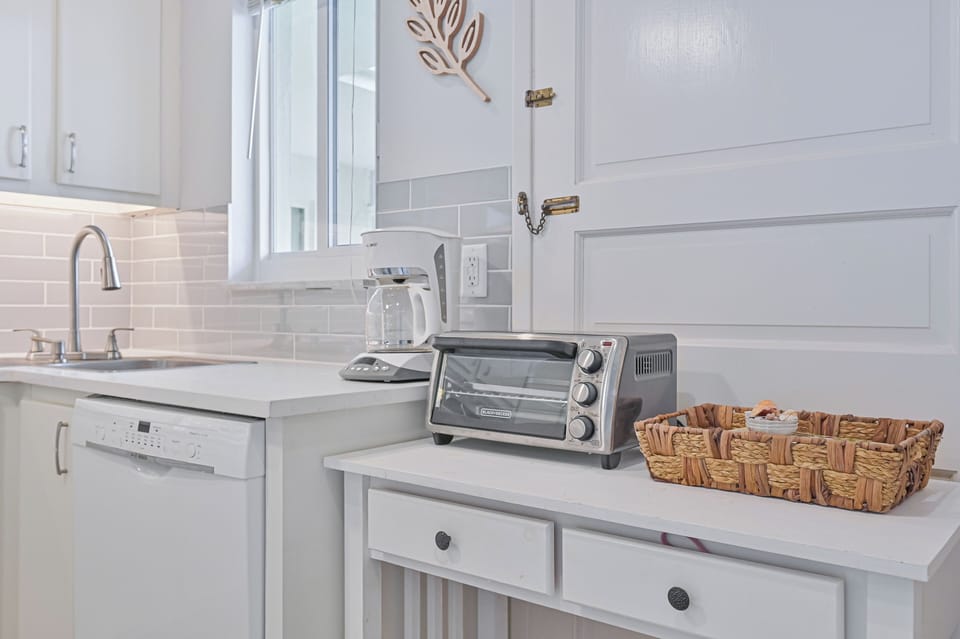 Sunset on Third - Fully equipped kitchen