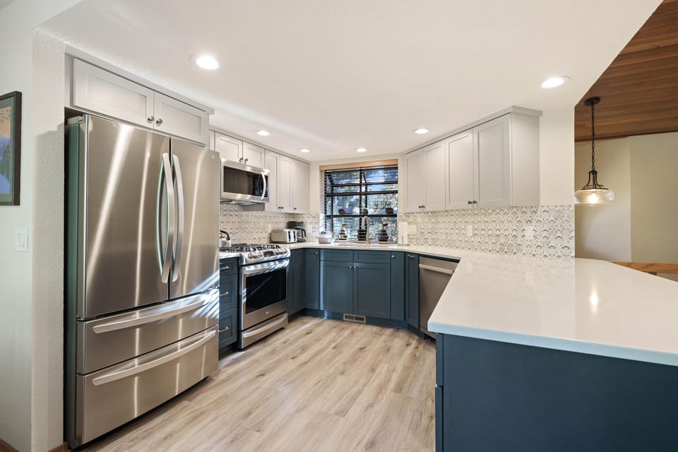 House, 3 Bedrooms | Private kitchen | Fridge, oven, coffee/tea maker, toaster
