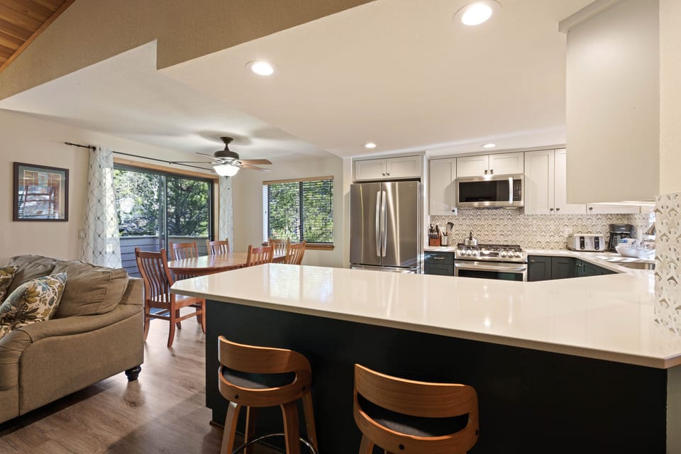 House, 3 Bedrooms | Private kitchen | Fridge, oven, coffee/tea maker, toaster