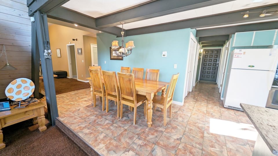House, 3 Bedrooms | Dining
