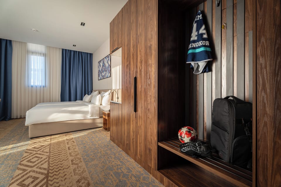 Deluxe Double or Twin Room, Courtyard View | In-room safe, desk, iron/ironing board (on request)