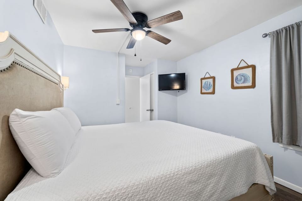14 Island Sunrise 466 Bedroom 2