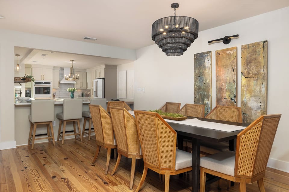 The large dining room table is suitable for 8 people