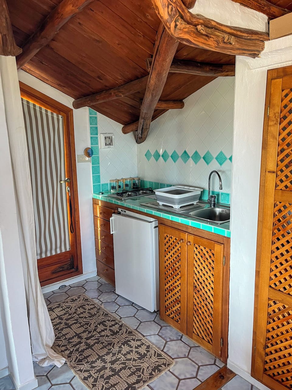 Studio, Garden View | Private kitchenette | Electric kettle