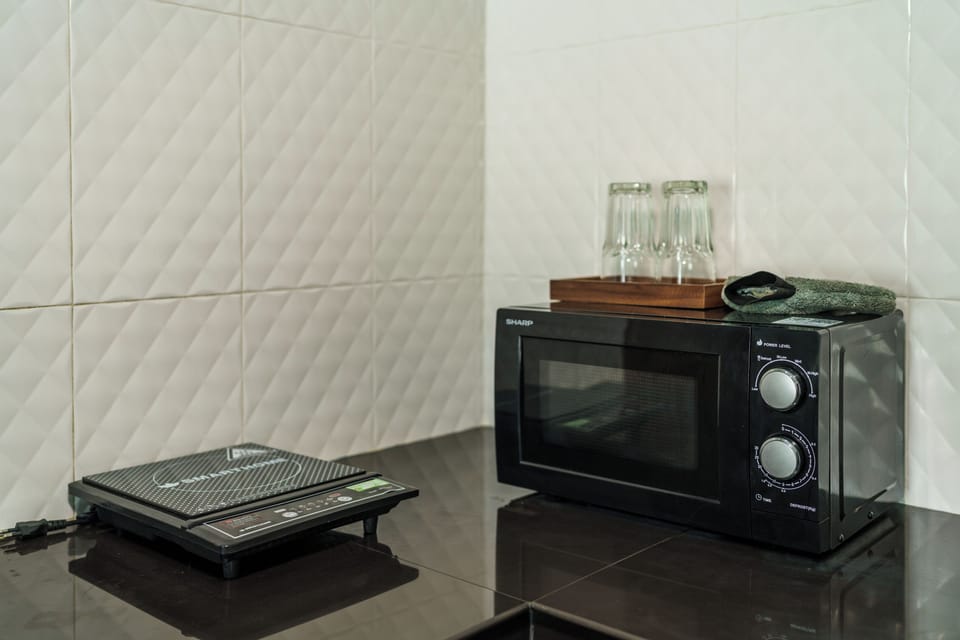 Family Villa | Private kitchen | Fridge, microwave, oven, stovetop