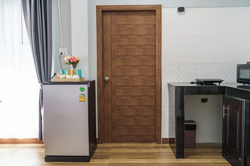 Family Villa | Private kitchen | Fridge, microwave, oven, stovetop