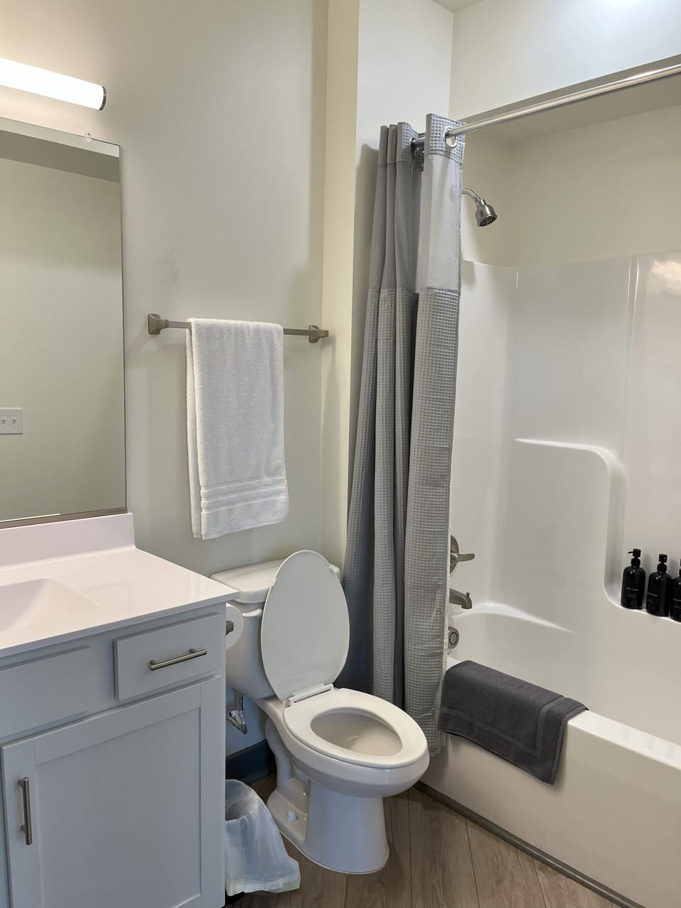 Capital City Apt - 101 Apartment in Church Hill