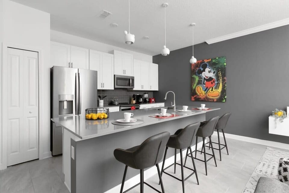 Villa (4 Bedrooms) | Private kitchen | Microwave, oven, highchair, blender