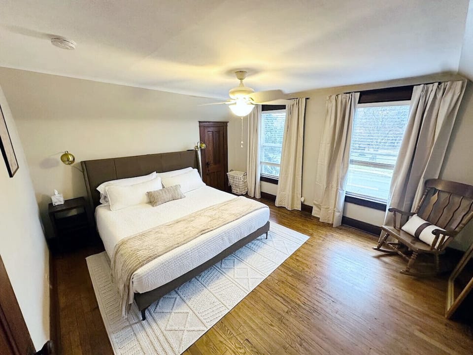 King Bed in primary bedroom