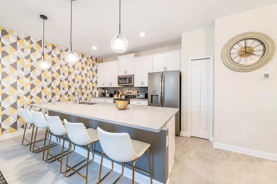 Villa (4 Bedrooms) | Private kitchen | Microwave, oven, highchair, blender